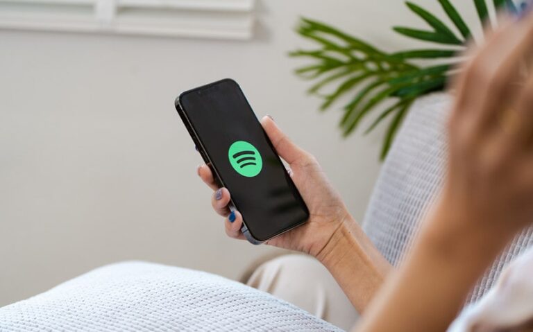 analyze your spotify listening statistics
